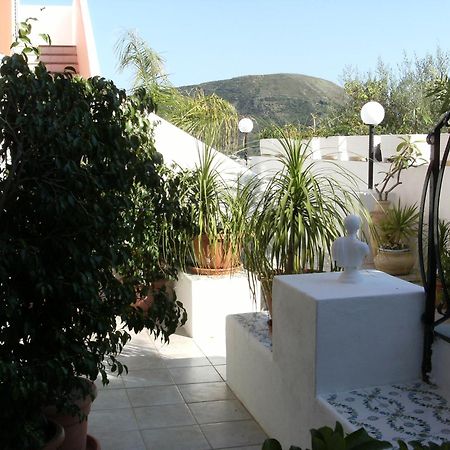 Villa Vista Mare Mela Липари Екстериор снимка