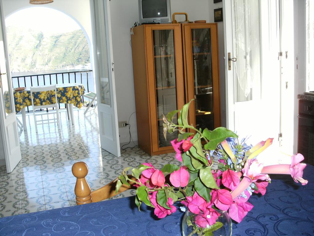 Villa Vista Mare Mela Липари Екстериор снимка