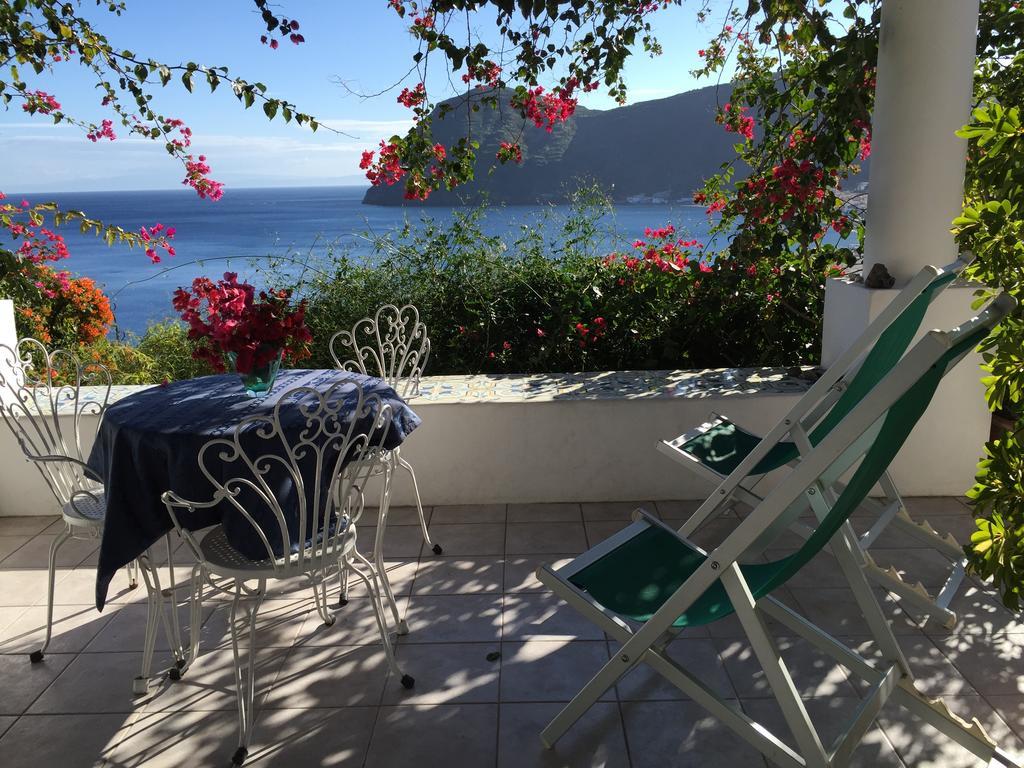 Villa Vista Mare Mela Липари Екстериор снимка