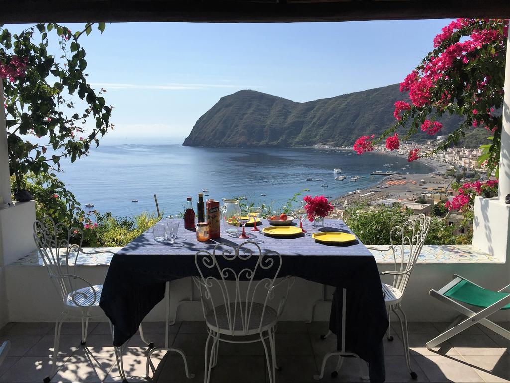 Villa Vista Mare Mela Липари Екстериор снимка