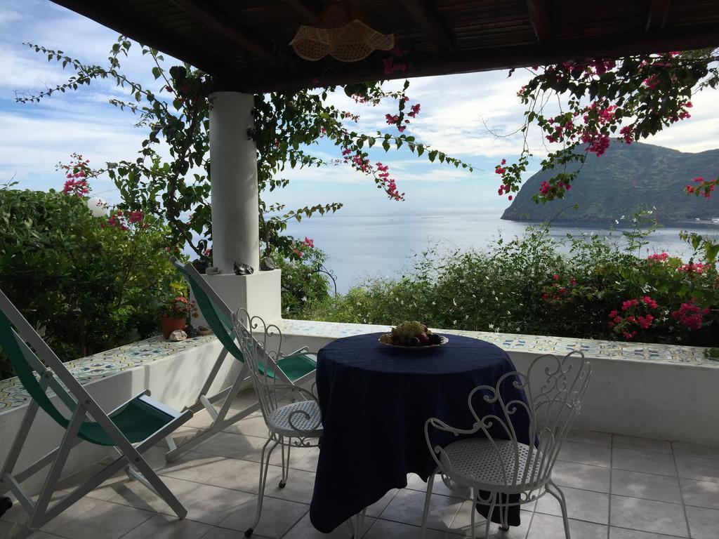 Villa Vista Mare Mela Липари Екстериор снимка