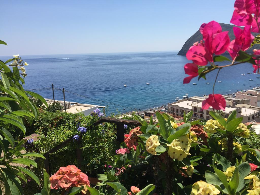 Villa Vista Mare Mela Липари Екстериор снимка