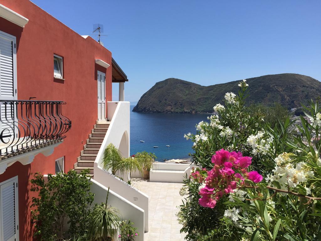 Villa Vista Mare Mela Липари Екстериор снимка