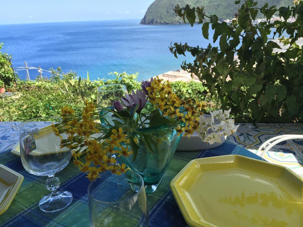 Villa Vista Mare Mela Липари Екстериор снимка