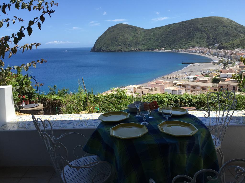 Villa Vista Mare Mela Липари Екстериор снимка