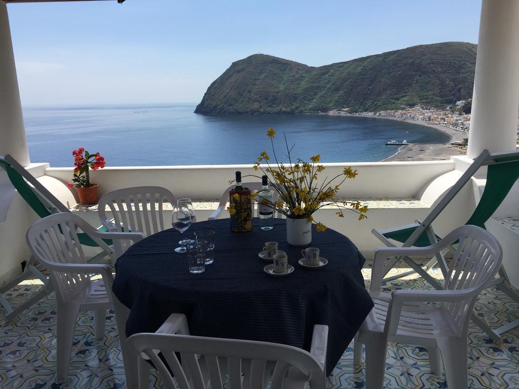 Villa Vista Mare Mela Липари Екстериор снимка