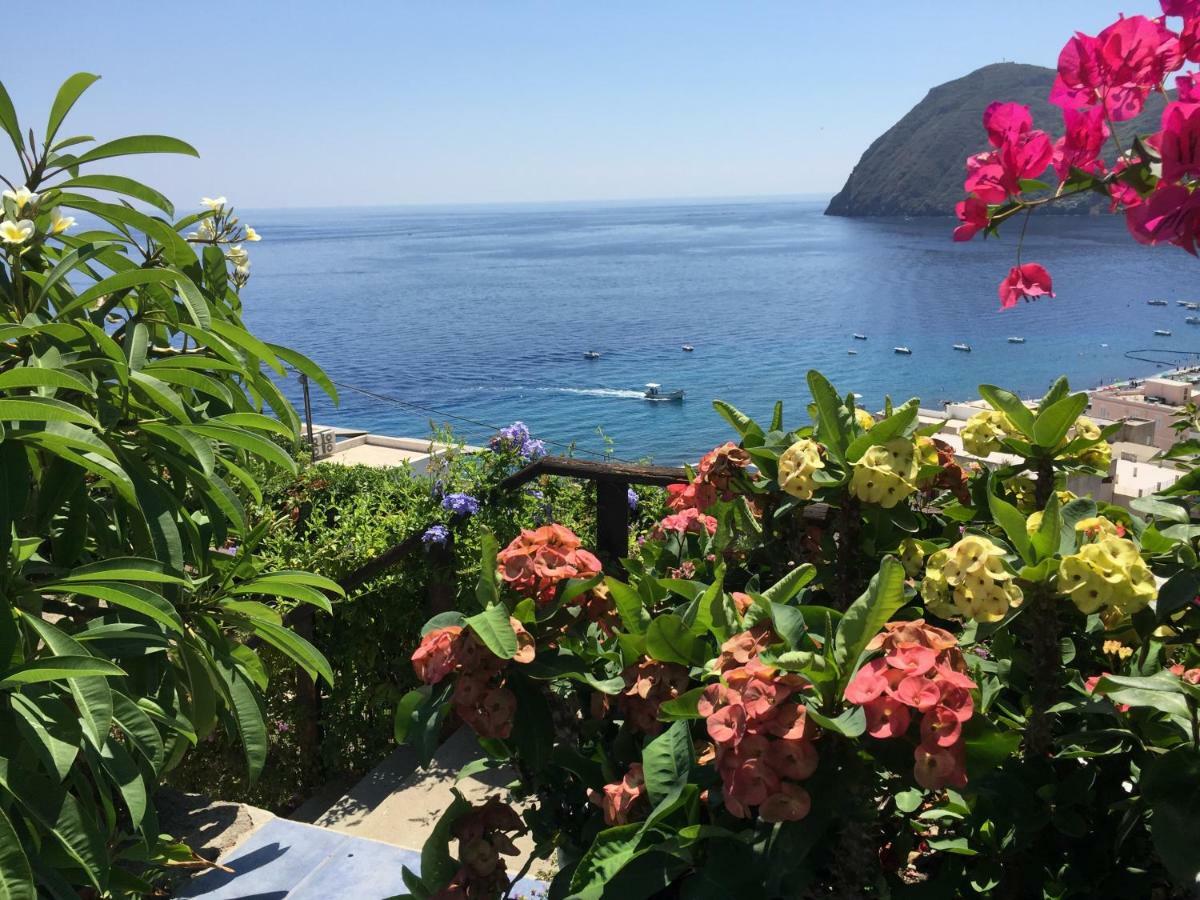 Villa Vista Mare Mela Липари Екстериор снимка