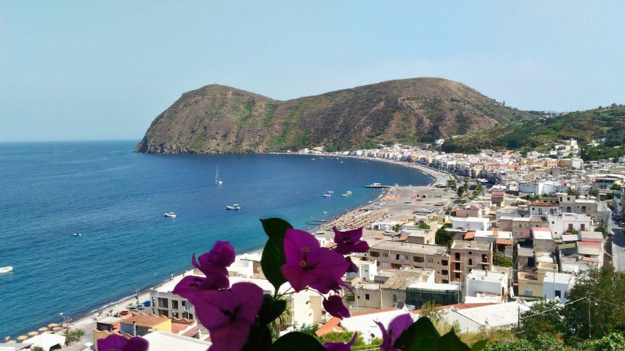 Villa Vista Mare Mela Липари Екстериор снимка