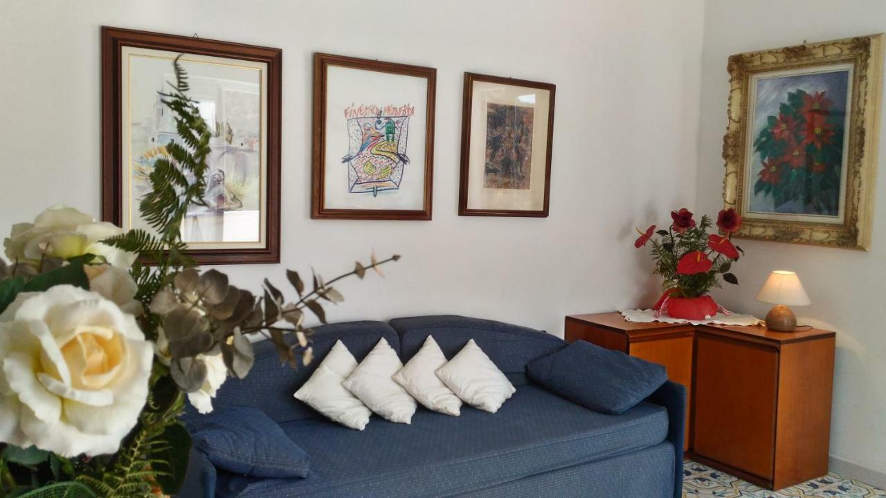 Villa Vista Mare Mela Липари Екстериор снимка