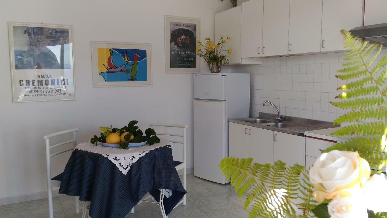 Villa Vista Mare Mela Липари Екстериор снимка