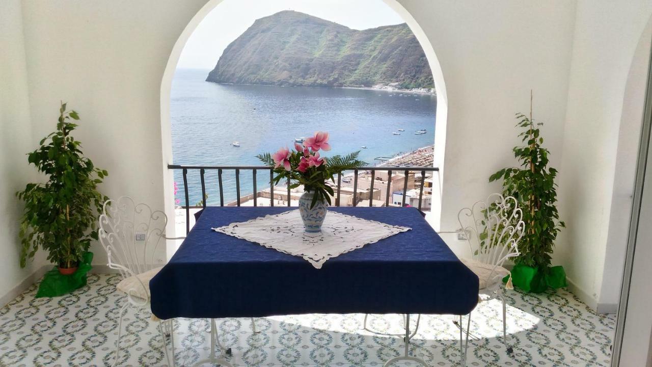 Villa Vista Mare Mela Липари Екстериор снимка
