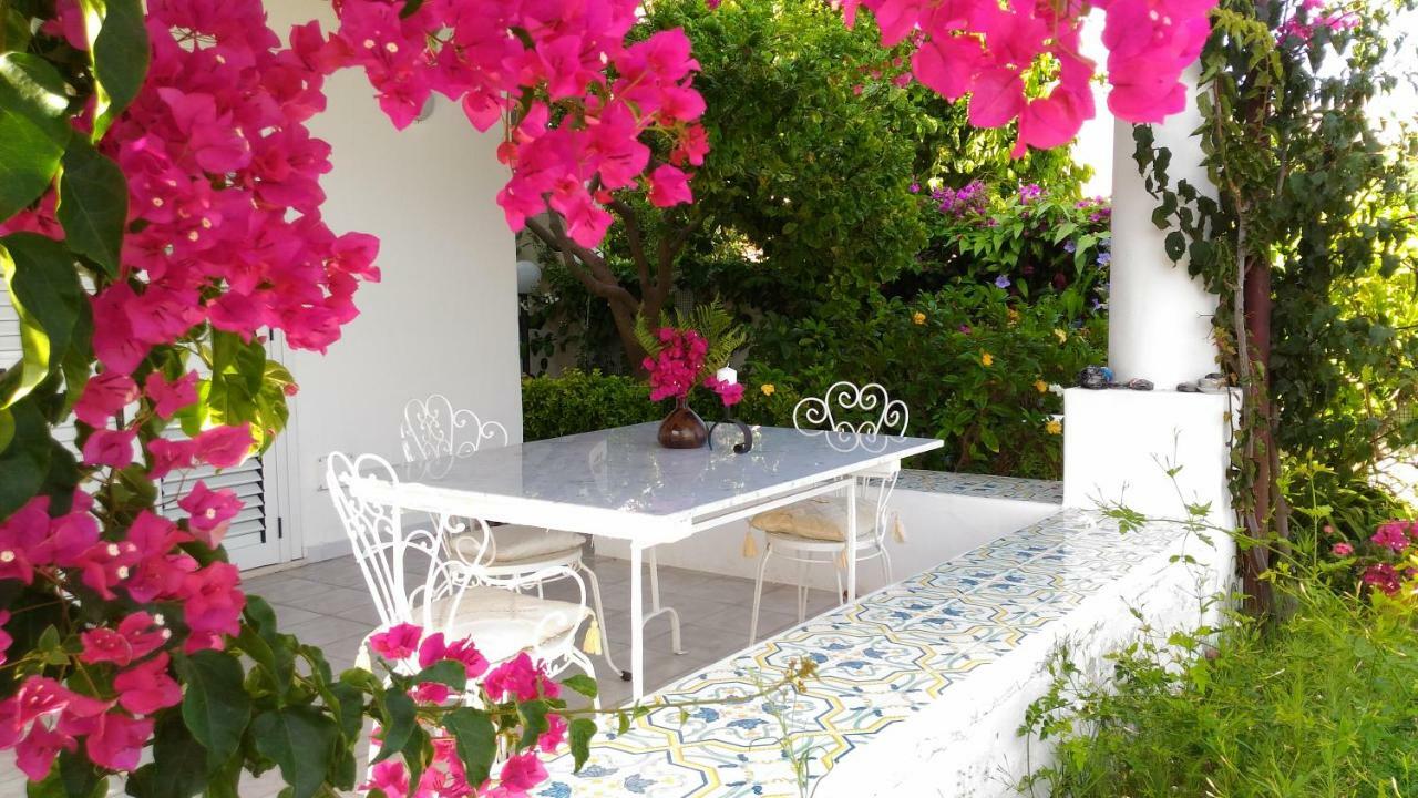 Villa Vista Mare Mela Липари Екстериор снимка