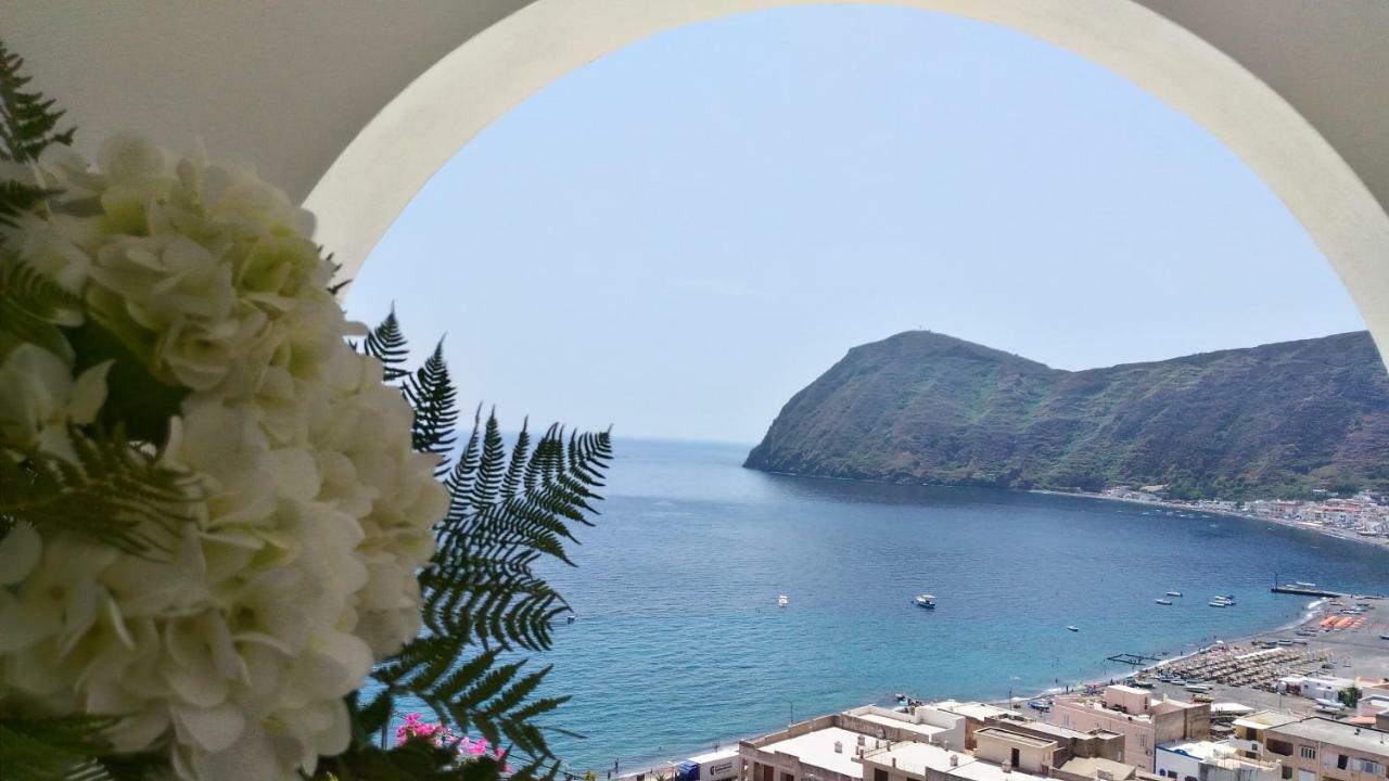Villa Vista Mare Mela Липари Екстериор снимка