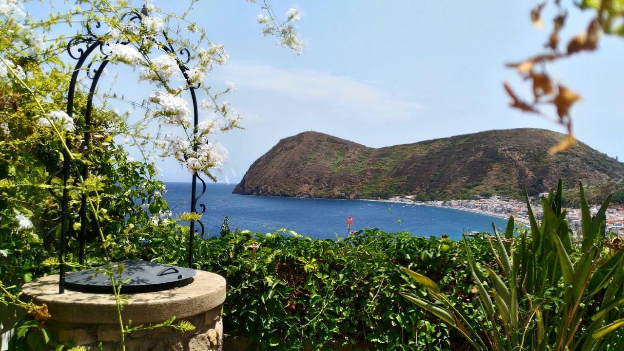 Villa Vista Mare Mela Липари Екстериор снимка