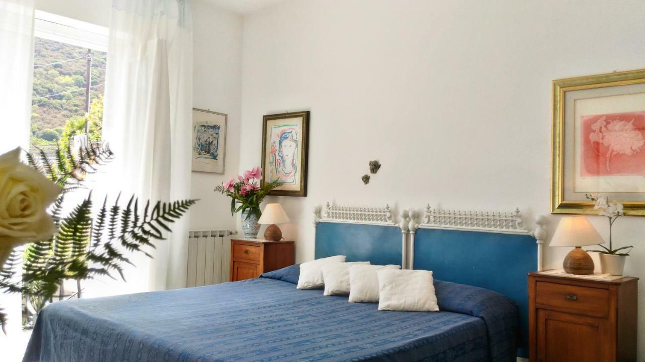 Villa Vista Mare Mela Липари Екстериор снимка