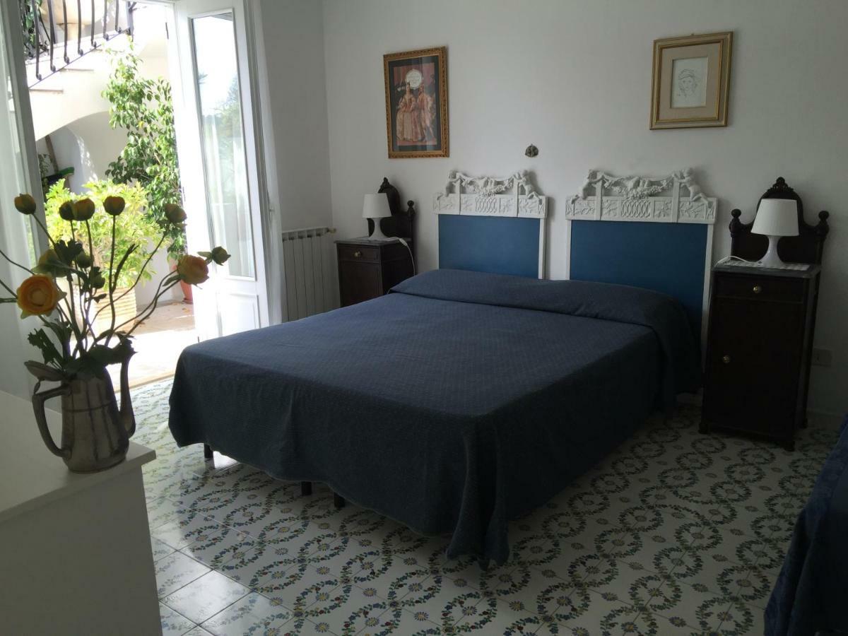 Villa Vista Mare Mela Липари Екстериор снимка
