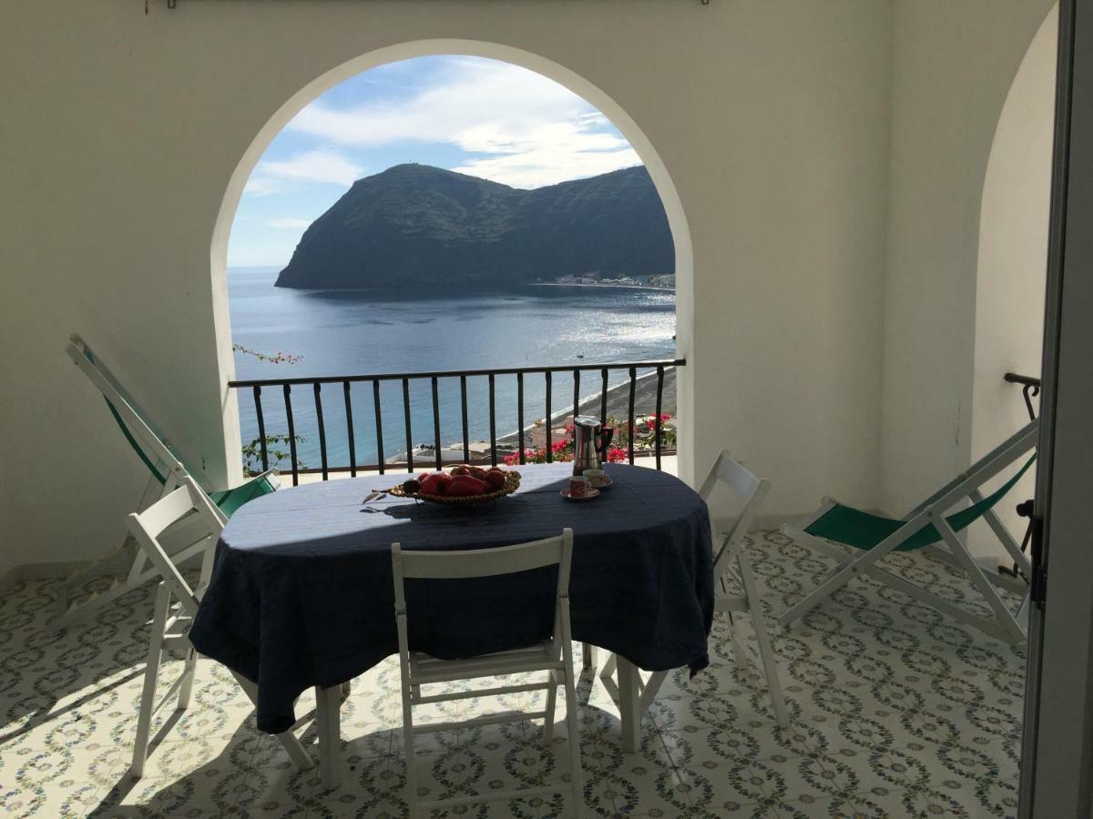 Villa Vista Mare Mela Липари Екстериор снимка