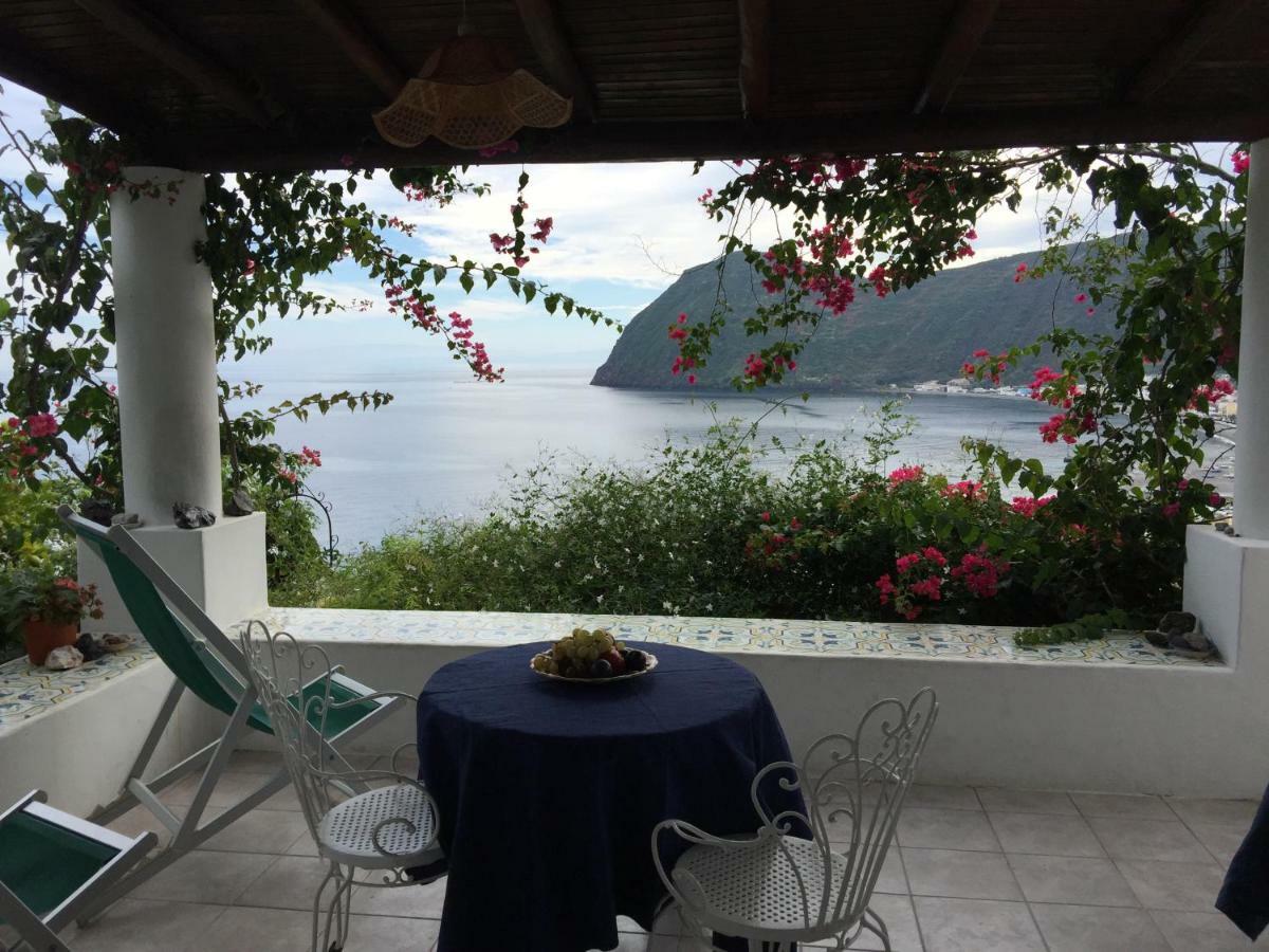 Villa Vista Mare Mela Липари Екстериор снимка